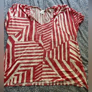 Super cute top for going out or at the office.